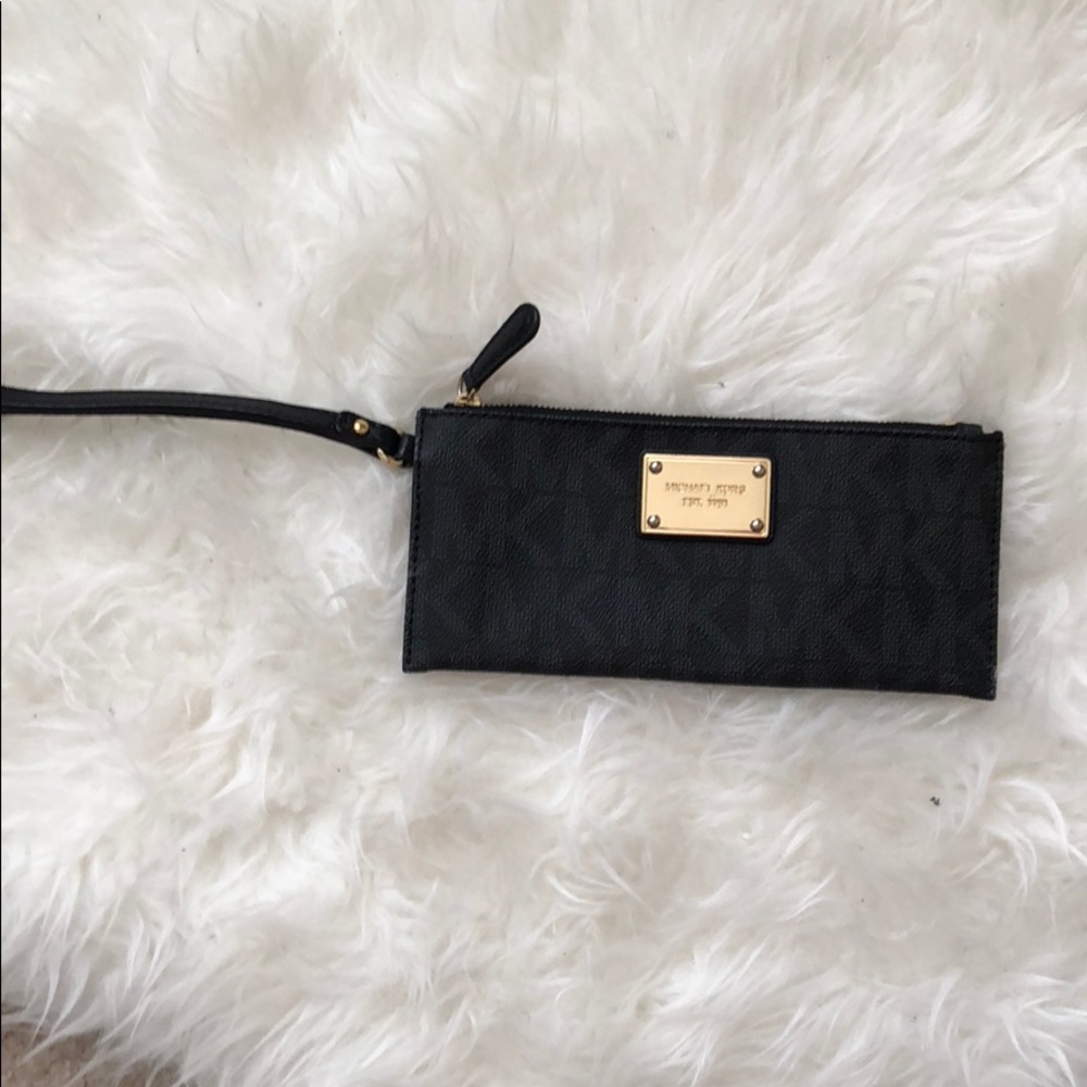 Wristlet